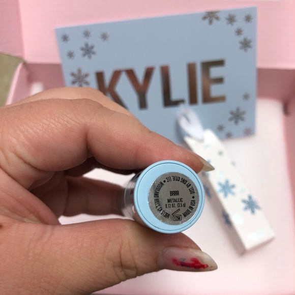 BRRR KYLIE COSMETICS LIMITED EDITION LIPSTICKS - Picture 4 of 8